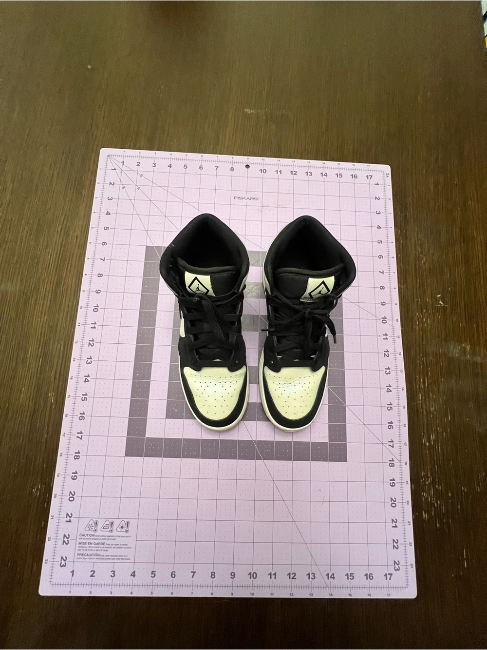 Nike 6.5Y Air Jordan 1 Mid GS White Shadow Black White Sneakers DN4321-100 - Picture 9 of 12